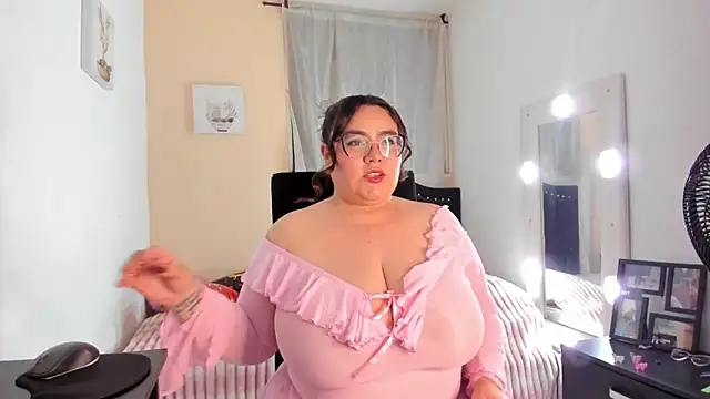 KarlaLannee online show from March 11, 2026, 4:17 am