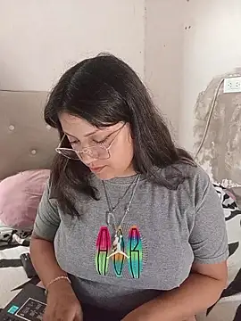 dulce marrr online show from March 5, 2026, 1:30 pm