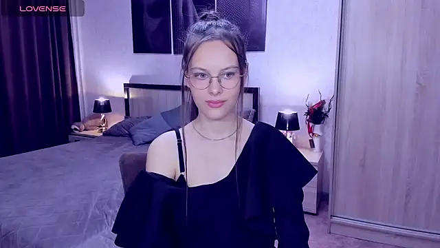 AyumiBlossom online show from March 27, 2026, 2:51 pm