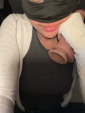 Snapshot of Babypinypon chatting on April 7, 2026, 8:10 pm Babypinypon online show from April 7, 2026, 8:10 pm