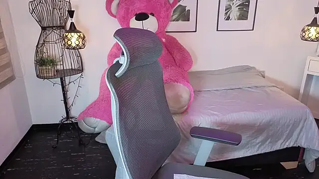 Snapshot of cliovg chatting on February 28, 2026, 3:06 am cliovg online show from February 28, 2026, 3:06 am