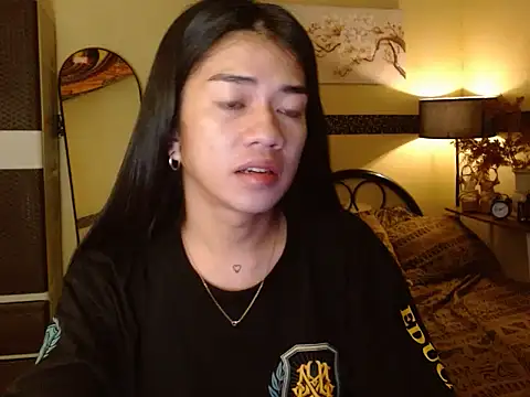 Snapshot of EnviousMaddie chatting on April 23, 2026, 5:47 pm EnviousMaddie online show from April 23, 2026, 5:47 pm