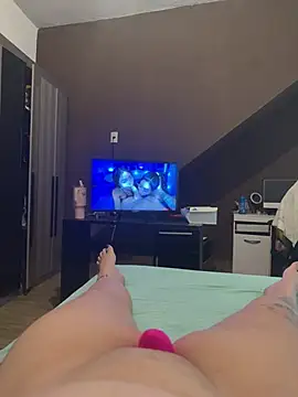 Melmia28 online show from January 13, 2026, 7:40 pm