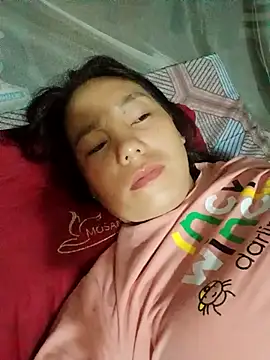 Snapshot of vanvan005 chatting on July 8, 2026, 9:48 pm vanvan005 online show from July 8, 2026, 9:48 pm