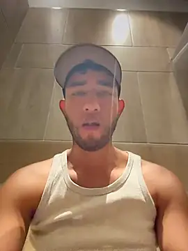 Snapshot of liam_bronw chatting on May 10, 2026, 6:54 pm liam bronw online show from May 10, 2026, 6:54 pm