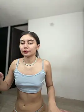 Stormi th online show from April 8, 2026, 1:29 am