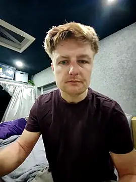 Xavier wolfx online show from February 22, 2026, 7:15 pm