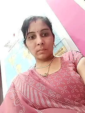 Snapshot of Hot_ree85 chatting on March 3, 2026, 8:10 am Hot ree85 online show from March 3, 2026, 8:10 am