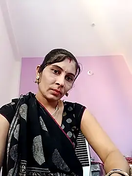 Snapshot of Hot_ree85 chatting on January 14, 2026, 6:50 am Hot ree85 online show from January 14, 2026, 6:50 am