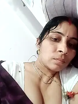 Hot ree85 online show from March 19, 2026, 10:26 am