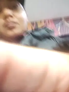 Angela security guard online show from January 6, 2026, 2:04 am