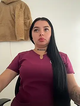 Snapshot of Mia__Bloom chatting on January 7, 2026, 2:11 pm Mia Bloom online show from January 7, 2026, 2:11 pm