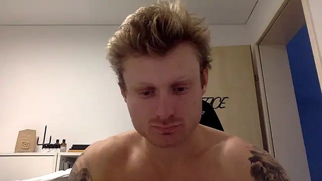 Fitlover1994 online show from January 15, 2026, 8:40 am