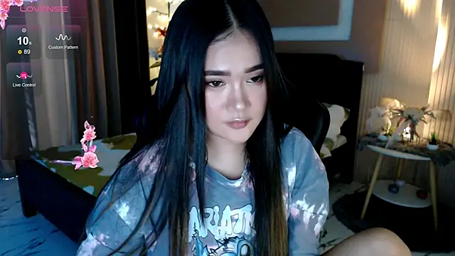 Snapshot of simplykhate chatting on May 7, 2026, 2:27 am simplykhate online show from May 7, 2026, 2:27 am