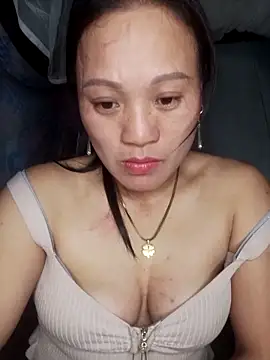 Snapshot of Piu_18 chatting on February 18, 2026, 4:21 am Piu 18 online show from February 18, 2026, 4:21 am