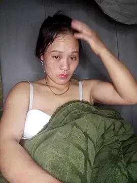 Snapshot of Piu_18 chatting on February 19, 2026, 8:06 pm Piu 18 online show from February 19, 2026, 8:06 pm