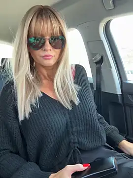 NaughtyNinky online show from March 13, 2026, 12:43 pm