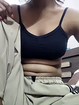 Snapshot of monikajaan4763 chatting on February 26, 2026, 2:00 am monikajaan4763 online show from February 26, 2026, 2:00 am