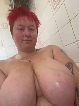 BustyRedxx online show from March 31, 2026, 8:38 am