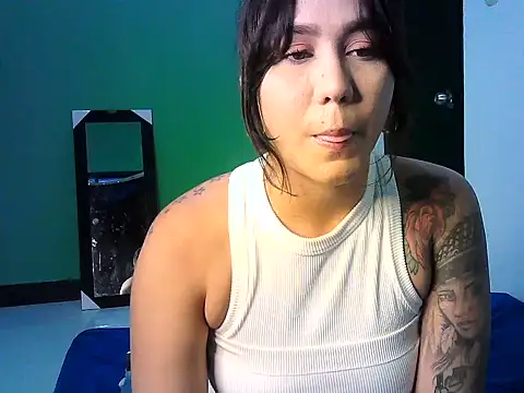 Snapshot of Yayiss_ chatting on August 1, 2026, 10:30 pm Yayiss online show from August 1, 2026, 10:30 pm