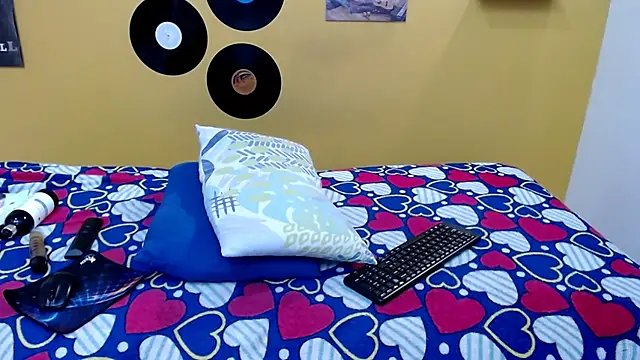 marcelasweet457 online show from February 18, 2026, 1:29 pm