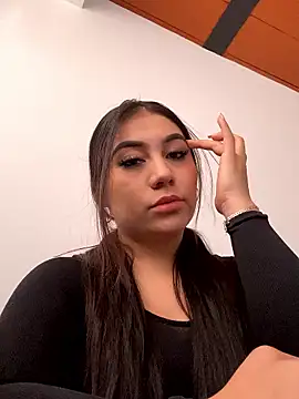 Snapshot of LatinaFireX chatting on January 10, 2026, 7:09 pm LatinaFireX online show from January 10, 2026, 7:09 pm