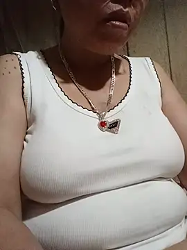 Snapshot of Agnes-baby chatting on June 25, 2026, 10:59 pm Agnes-baby online show from June 25, 2026, 10:59 pm