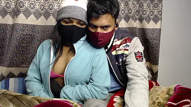 Snapshot of StarryWhispers chatting on January 8, 2026, 7:42 pm StarryWhispers online show from January 8, 2026, 7:42 pm