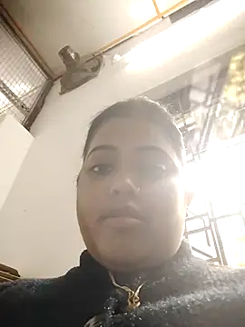 girlvella online show from January 12, 2026, 7:04 am