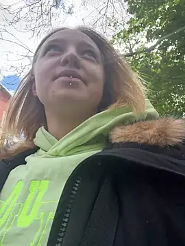 Spatgirl online show from April 19, 2026, 1:12 pm