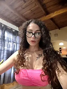 Nanucurlyxx online show from April 24, 2026, 8:44 pm