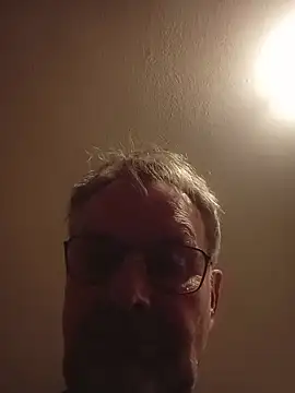 Snapshot of WildNomade chatting on March 18, 2026, 12:47 am WildNomade online show from March 18, 2026, 12:47 am