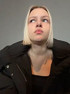 AshleyMur online show from February 8, 2026, 5:27 am