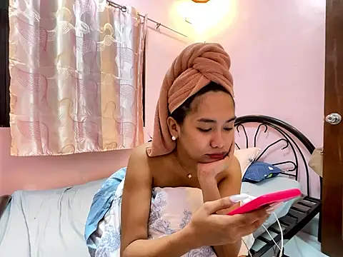 Mira Janee online show from January 9, 2026, 12:01 pm