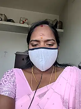 Snapshot of Tamil_Hot_Divya chatting on January 18, 2026, 7:23 am Tamil Hot Divya online show from January 18, 2026, 7:23 am