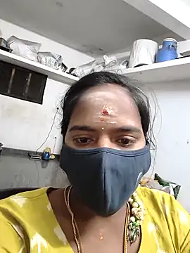 Snapshot of Tamil_Hot_Divya chatting on February 15, 2026, 11:03 pm Tamil Hot Divya online show from February 15, 2026, 11:03 pm