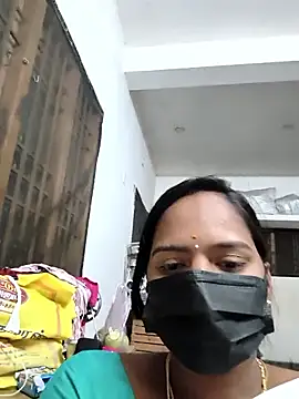 Tamil Hot Divya online show from January 13, 2026, 5:28 pm