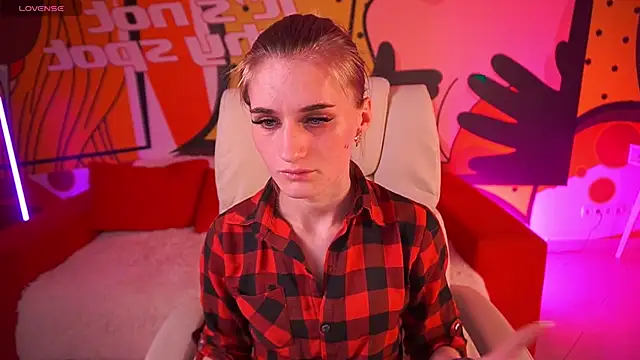 DiamondNina online show from March 24, 2026, 7:58 pm