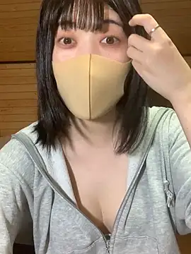 Snapshot of minami_room chatting on April 19, 2026, 10:16 am minami room online show from April 19, 2026, 10:16 am