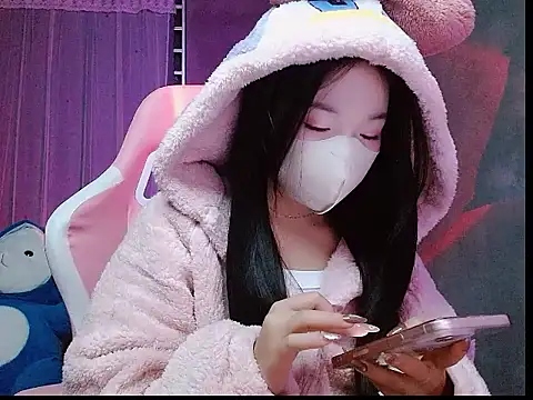 -Tamy- online show from January 9, 2026, 2:24 pm