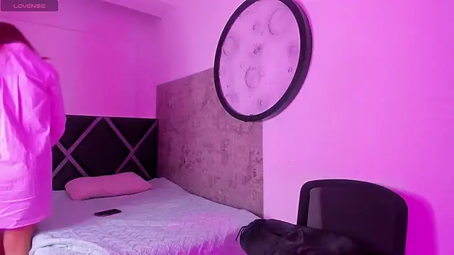 AuraFuego online show from March 25, 2026, 11:09 am