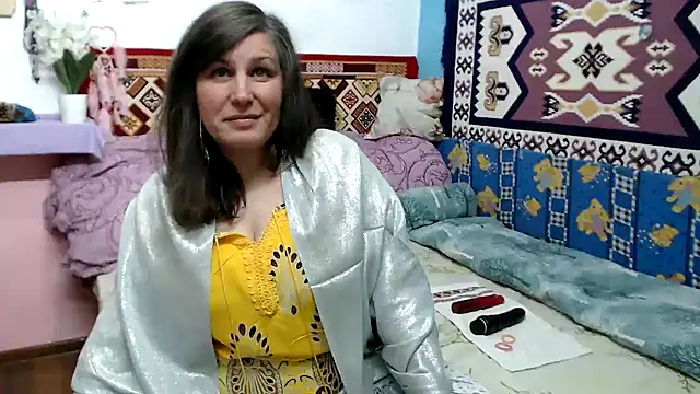 Snapshot of Adelinemilf chatting on April 14, 2026, 10:31 am Adelinemilf online show from April 14, 2026, 10:31 am