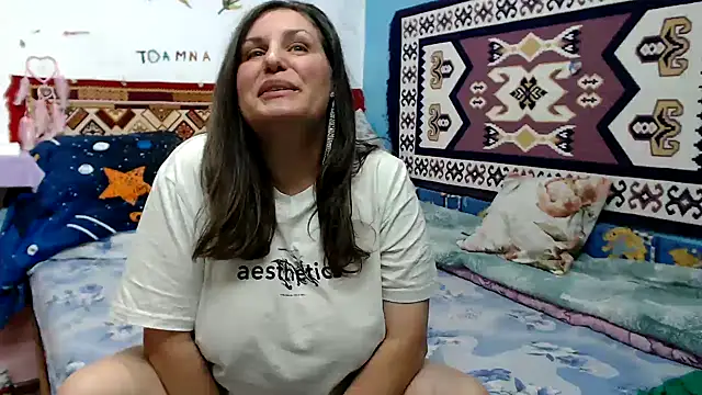 Snapshot of Adelinemilf chatting on July 10, 2026, 3:01 pm Adelinemilf online show from July 10, 2026, 3:01 pm