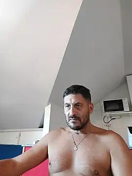 colosone online show from September 18, 2025, 1:03 pm