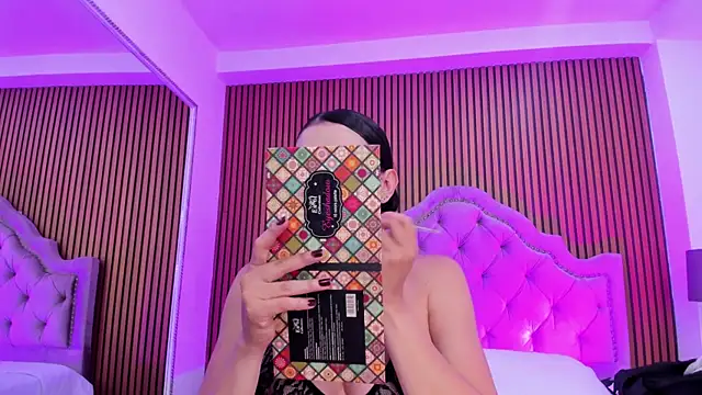 Snapshot of Violett_hott_ chatting on January 10, 2026, 12:55 pm Violett hott online show from January 10, 2026, 12:55 pm