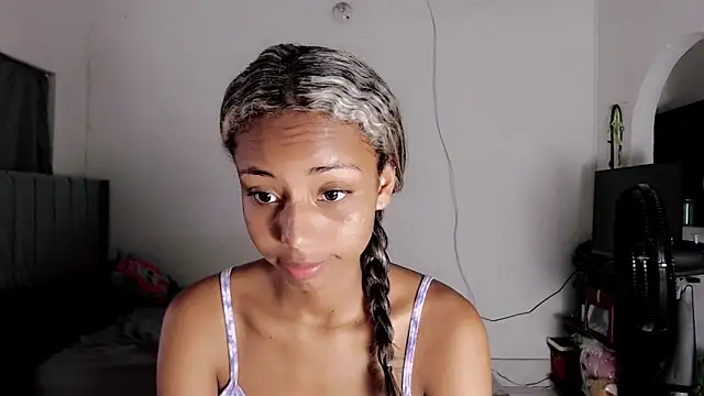 linda brown  online show from March 3, 2026, 12:34 pm