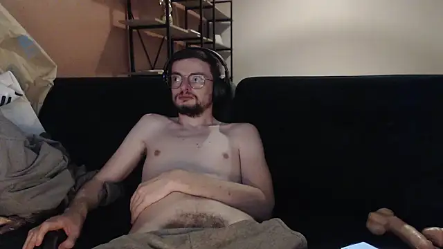 Snapshot of davidfrenchlove chatting on January 10, 2026, 11:44 pm davidfrenchlove online show from January 10, 2026, 11:44 pm