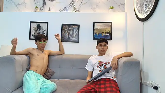 AVENGER BOYS2026 online show from February 3, 2026, 2:53 am