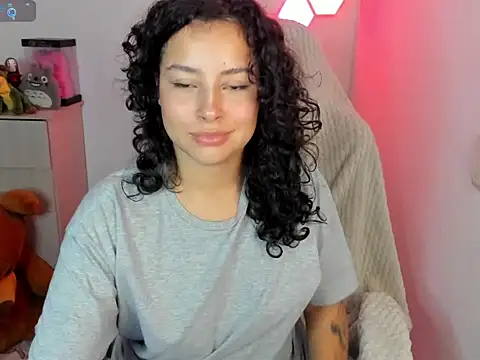 emillyaqua online show from January 6, 2026, 12:14 am