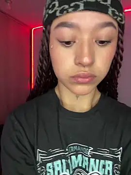 crystal dlun online show from March 14, 2026, 4:13 pm